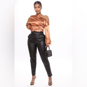 FASHION NOVA • BODYSUITS